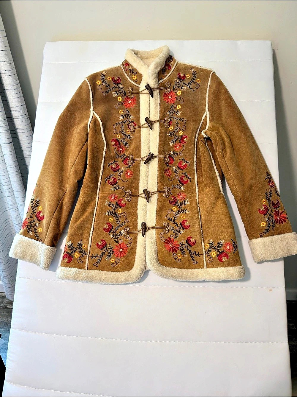 Vtg St. John's Bay Brown Leather Floral Embroidered Faux Fur Jacket Women's L